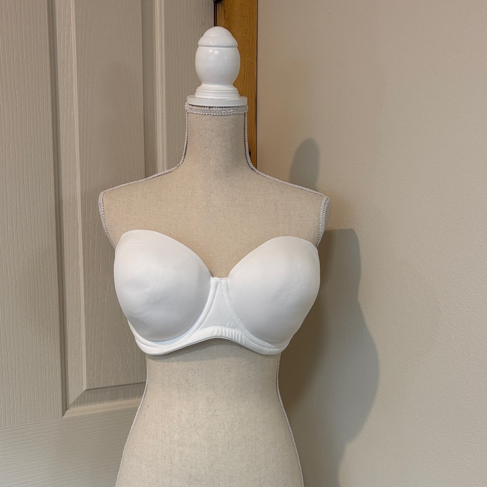Cache 5-Way Convertible & Strapless Bra - Picture 3 of 14